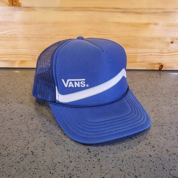 Vans Other - Vans trucker hat